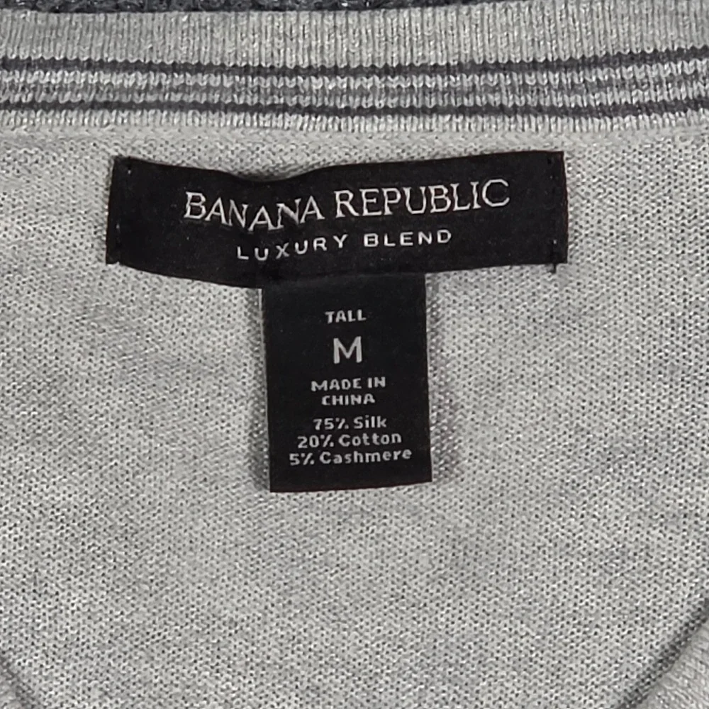 Banana Republic Mens MT Gray Luxury Blend Silk Cotton Cashmere V-Neck Sweater